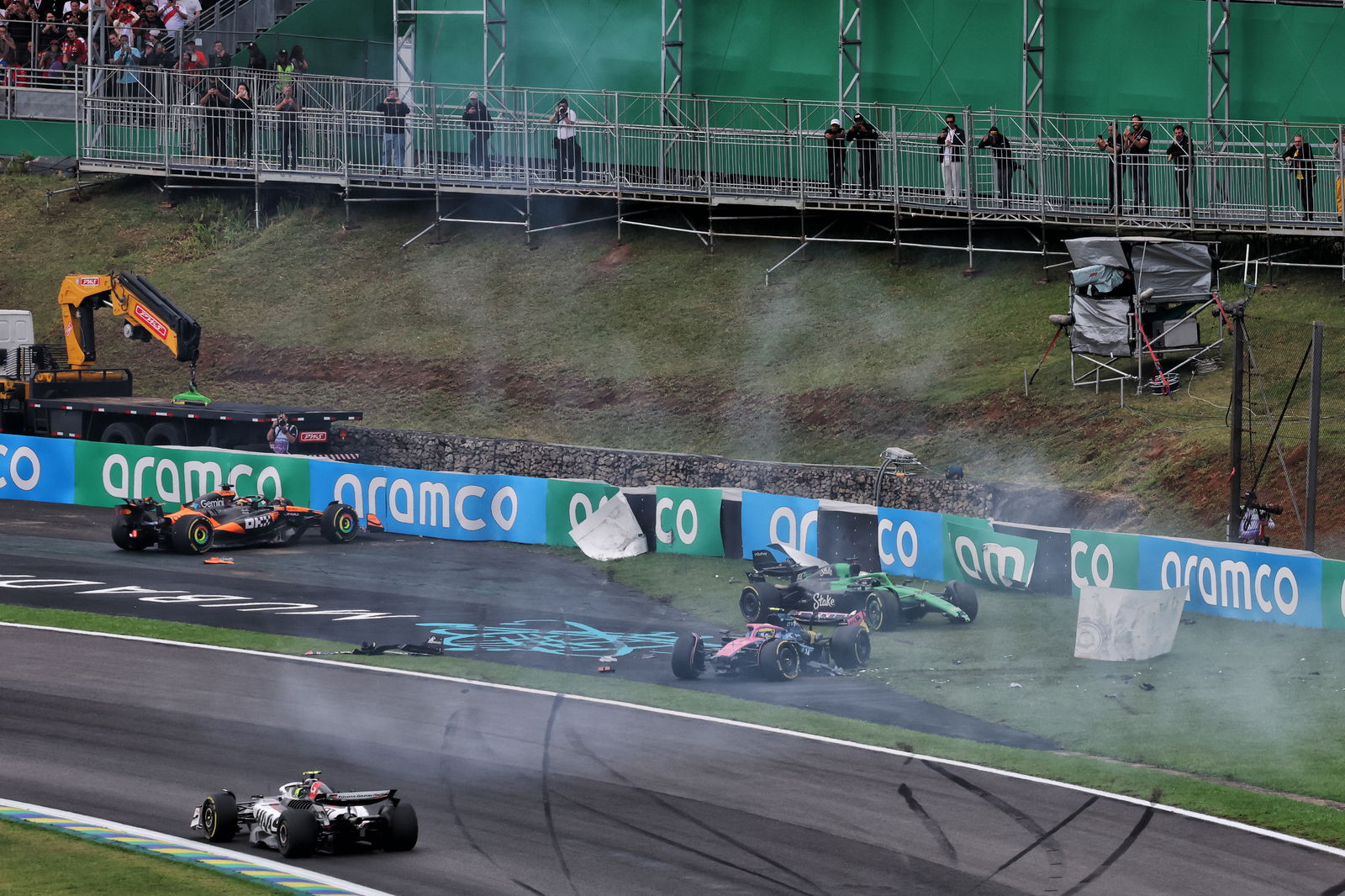 Piastri, Hulkenberg and Colapinto all crashed 