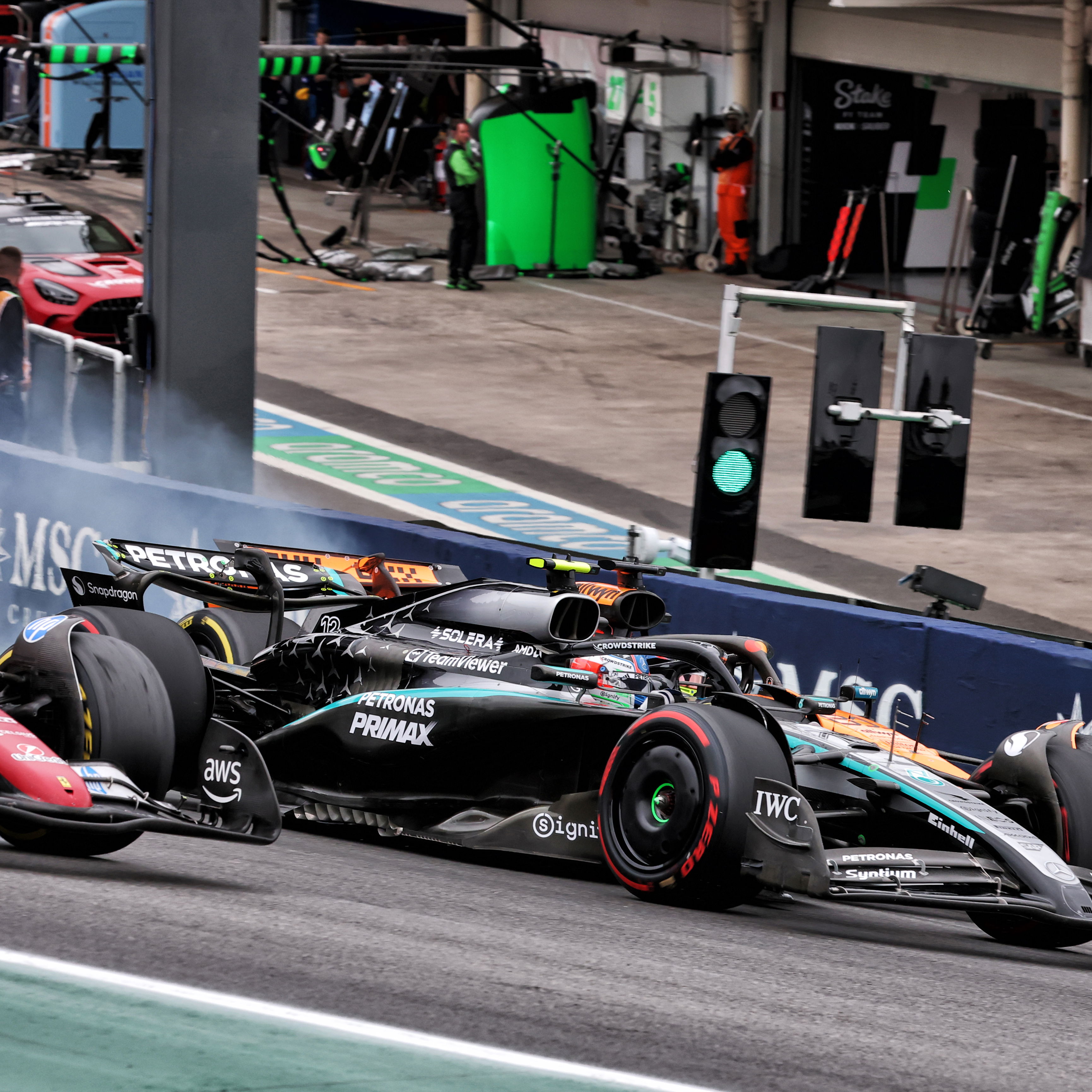 Oscar Piastri Turn 1 lunge