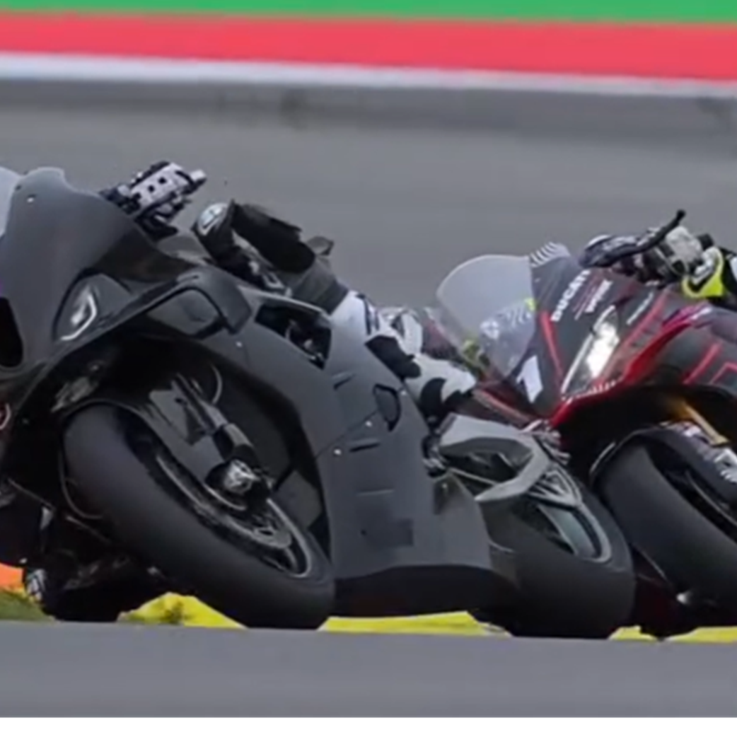 Miguel Oliveira and Kyle Ryde on-track together at Portimao. Credit: Instagram/No Limits Trackdays.