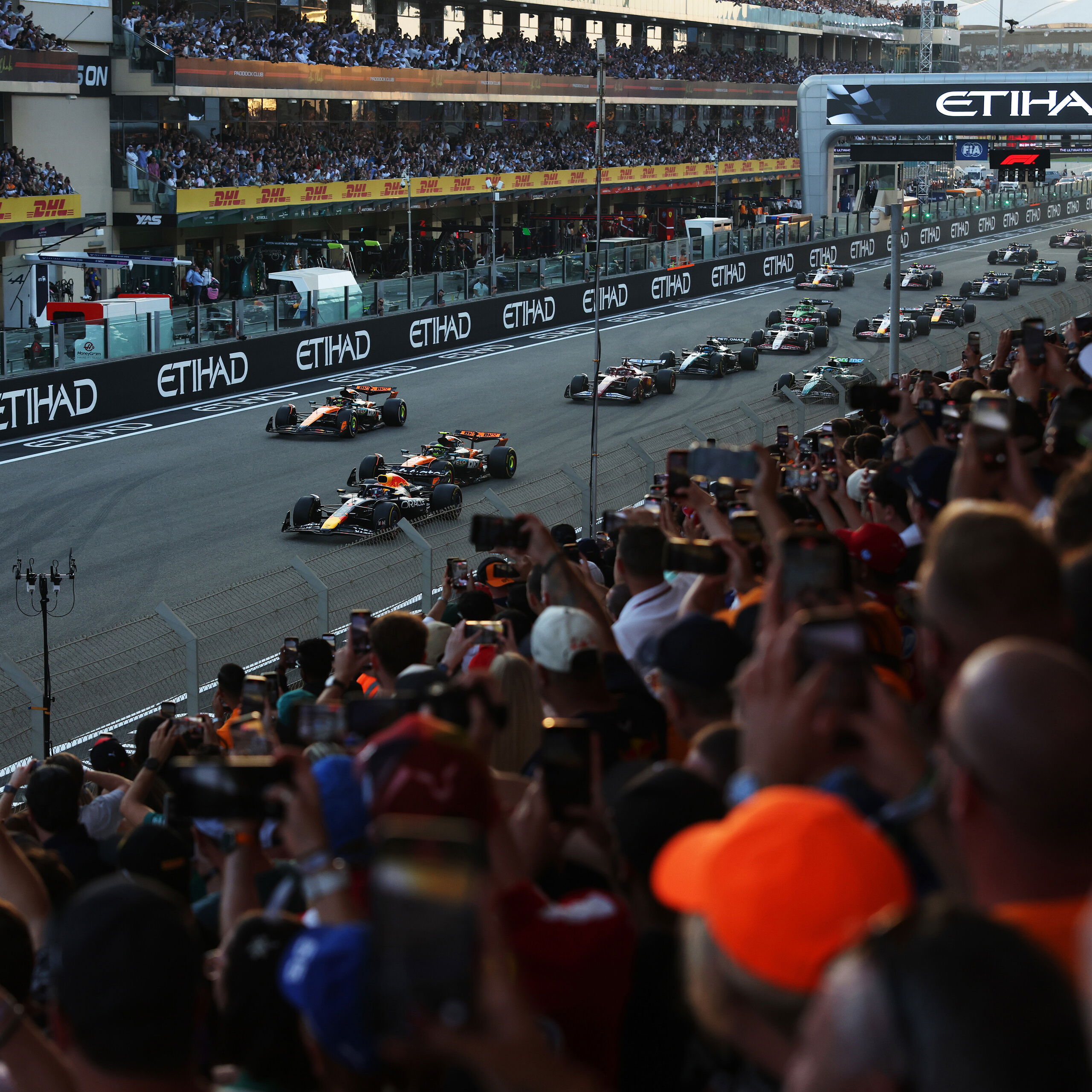 The start of the 2025 Abu Dhabi Grand Prix