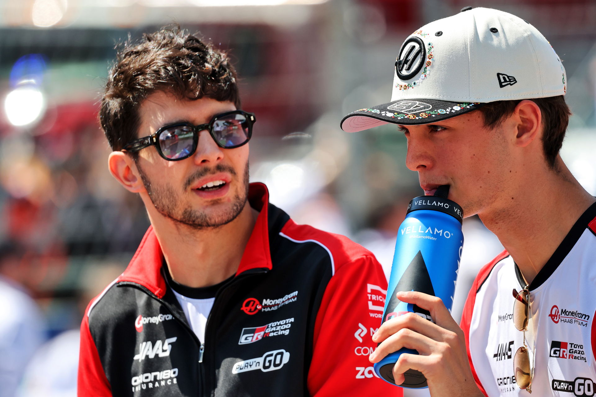 Bearman superó a su compañero de equipo más experimentado