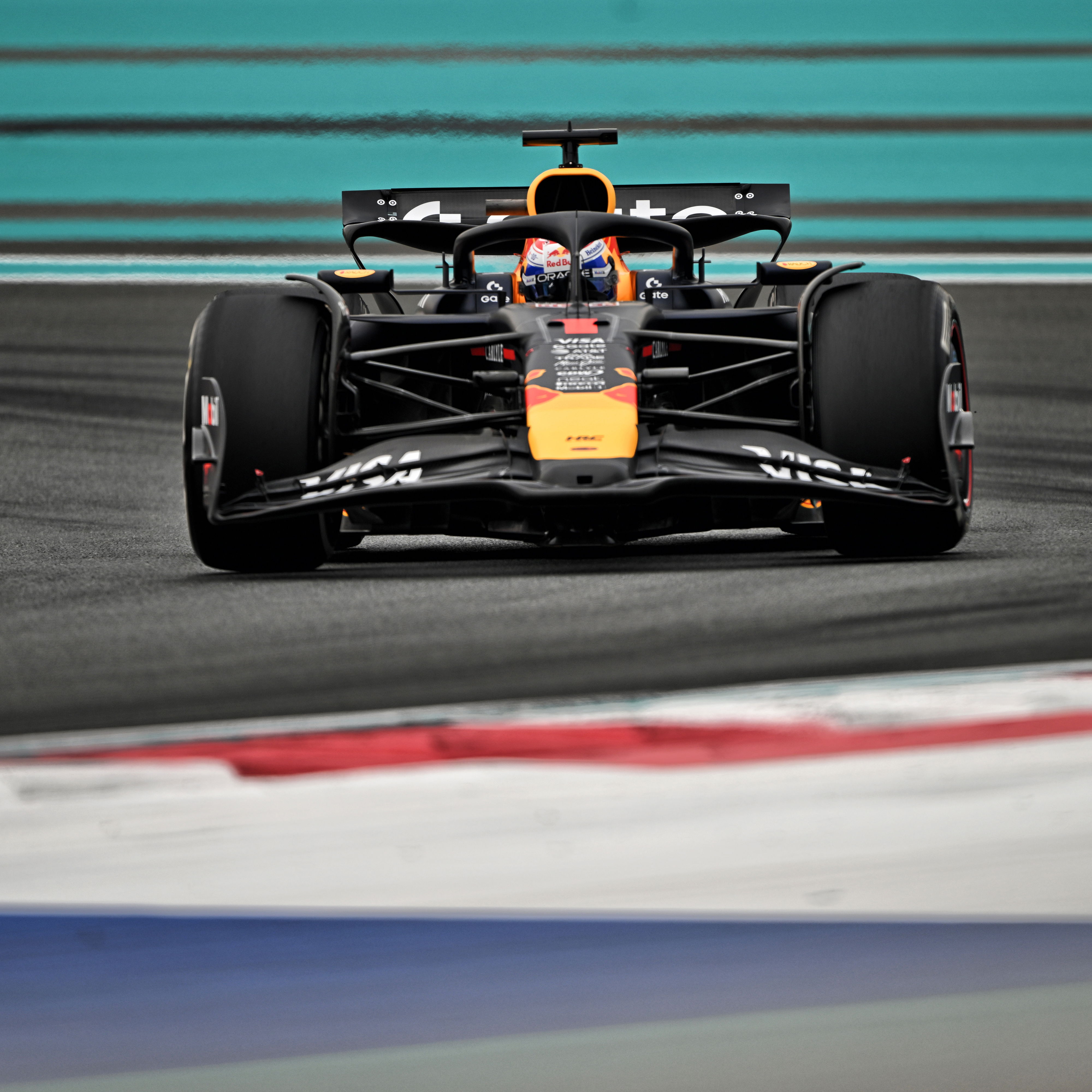 Verstappen got in Norris's way in second practice