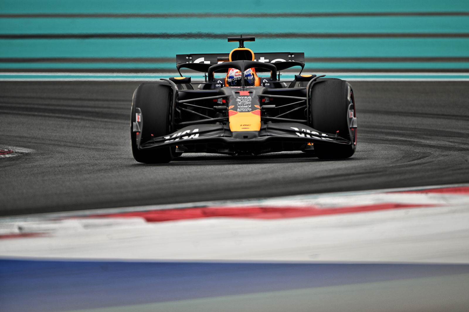 Verstappen got in Norris's way in second practice