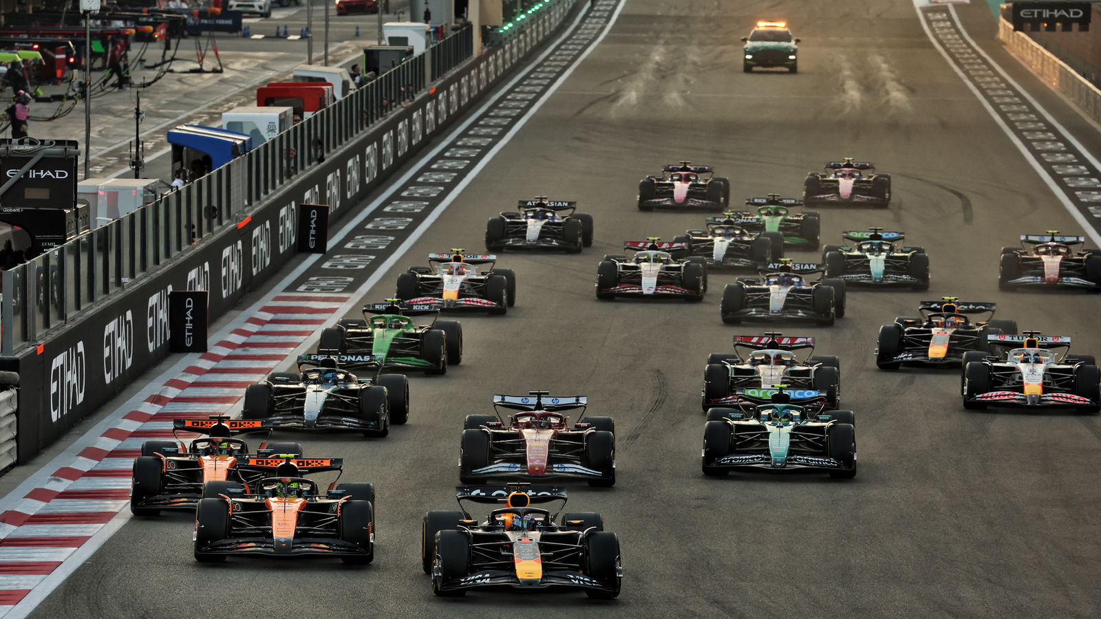 The start of the 2025 Abu Dhabi Grand Prix