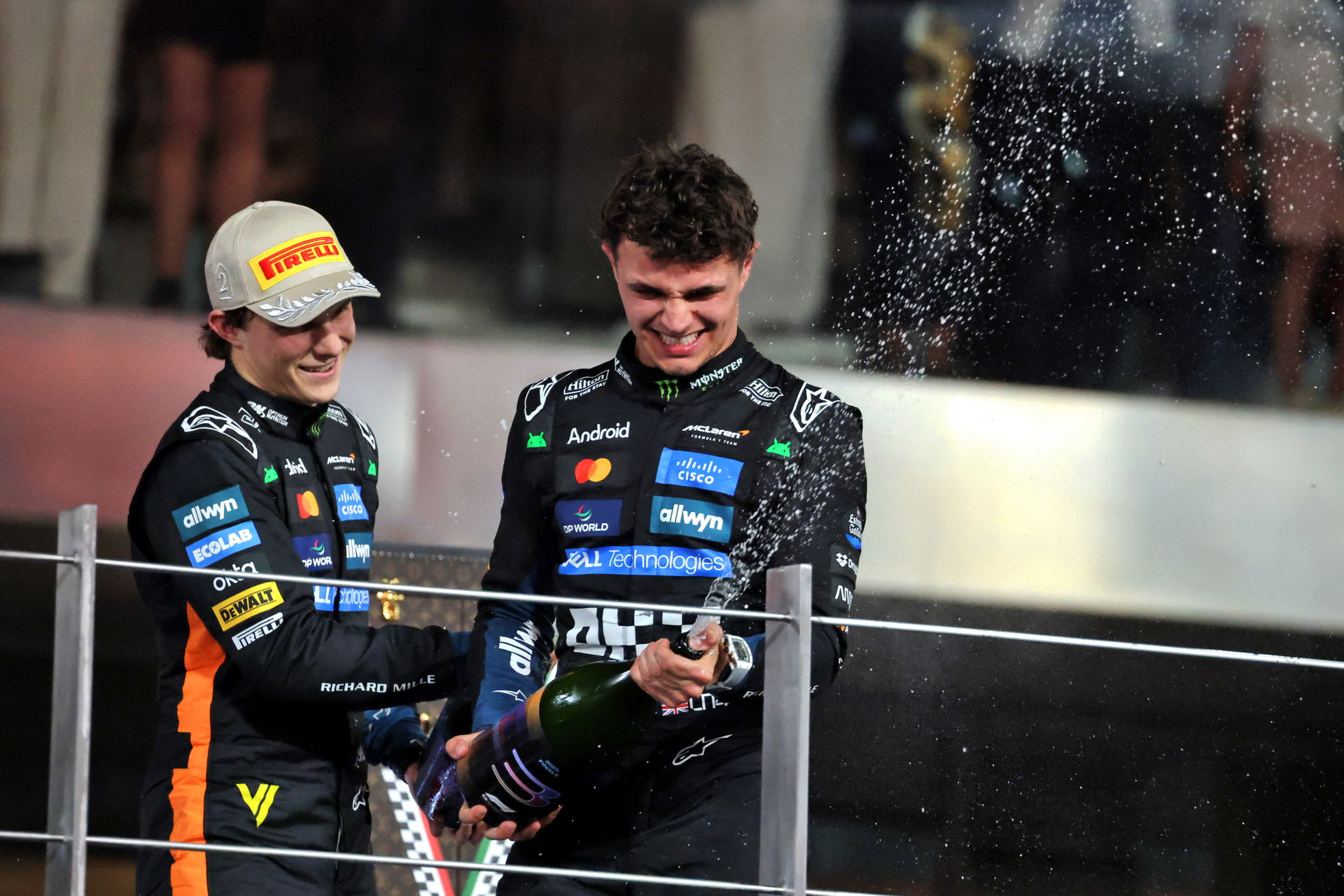 Norris venció a Piastri por el título de F1