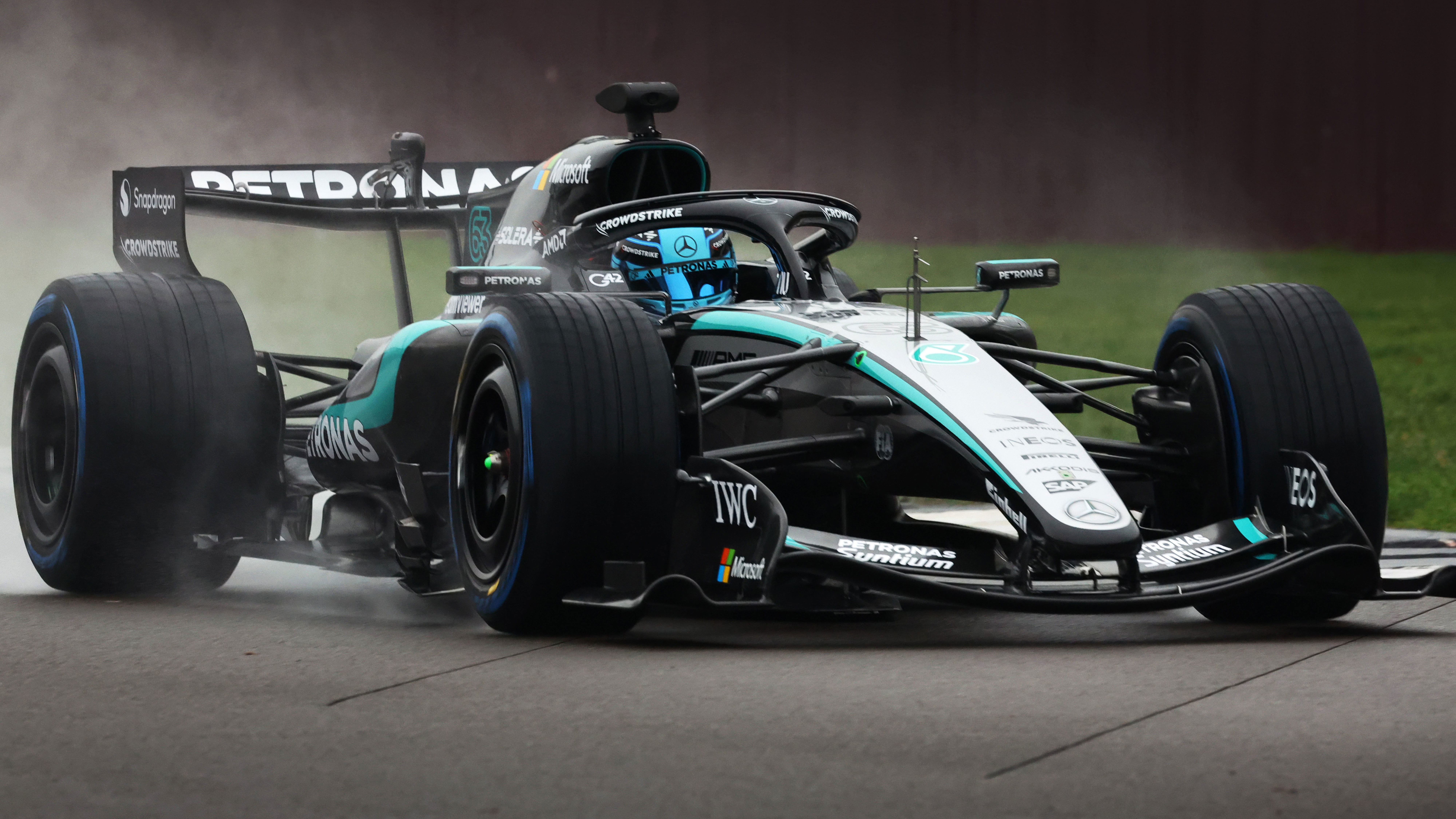 Russell debuts the Mercedes W17