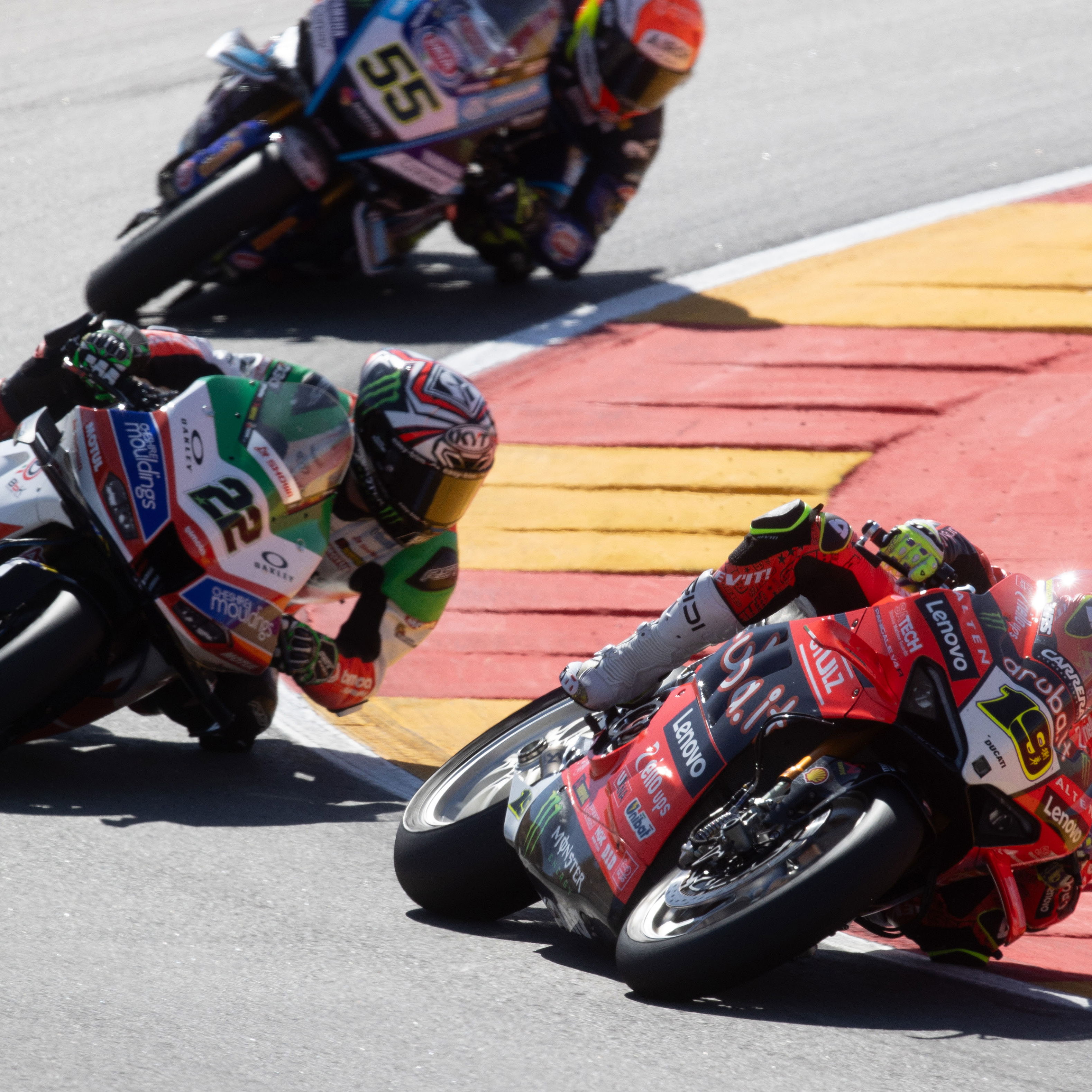 Alvaro Bautista leads Alex Lowes, Andrea Locatelli, 2025 Aragon WorldSBK. Credit: Gold and Goose.