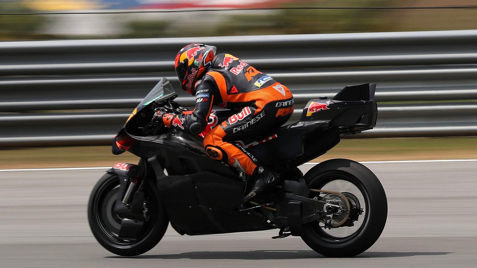 Pol Espargaró en acción en el tercer día del Shakedown Test de MotoGP de Sepang 2026.