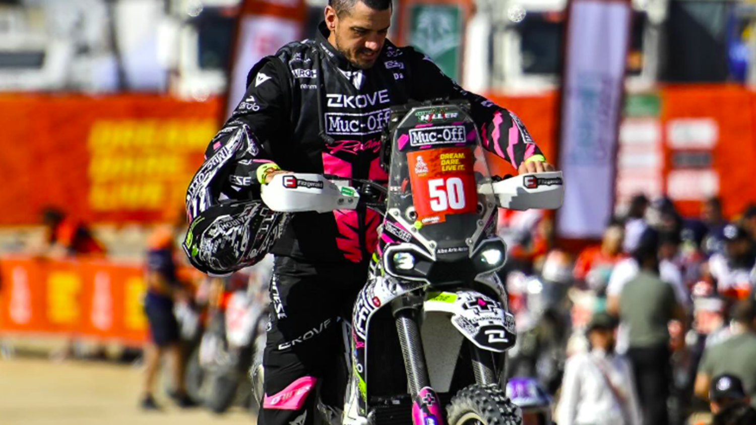 James Hillier, 2026 Dakar Rally start. Credit: Instagram/Muc-Off Moto/James Hillier.