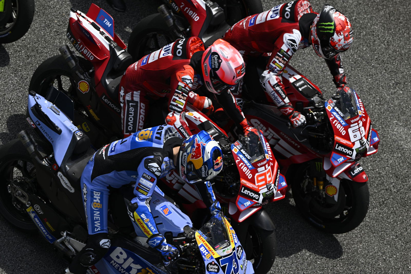 Practice starts, Bagnaia, Marc Marquez, Alex Marquez, 2026 Sepang MotoGP Test (Gold&Goose).