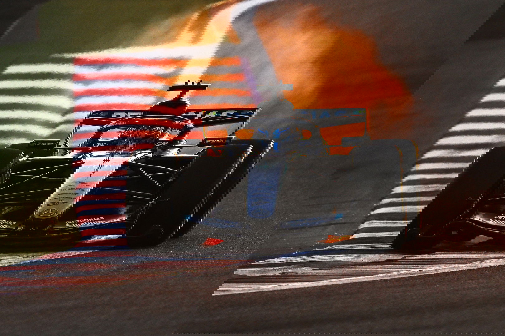 Mercedes busca el equipo a batir