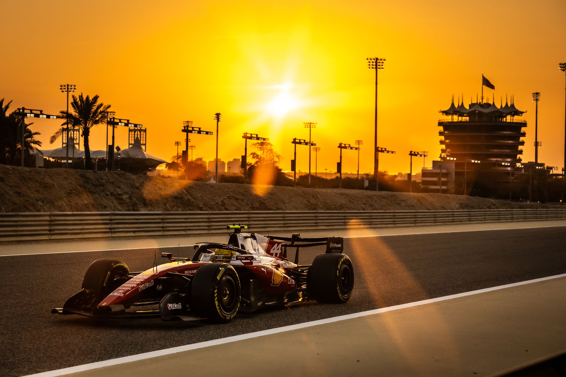 Hamilton y Ferrari tuvieron una fuerte prueba