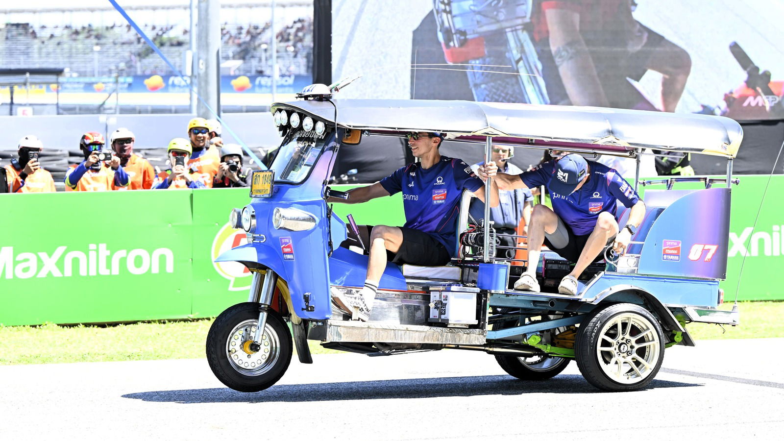 Toprak Razgatlioglu, Jack Miller, carrera de Tuk-Tuk, MotoGP de Tailandia 2026