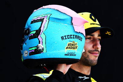 Ricciardo reveals striking new F1 helmet design