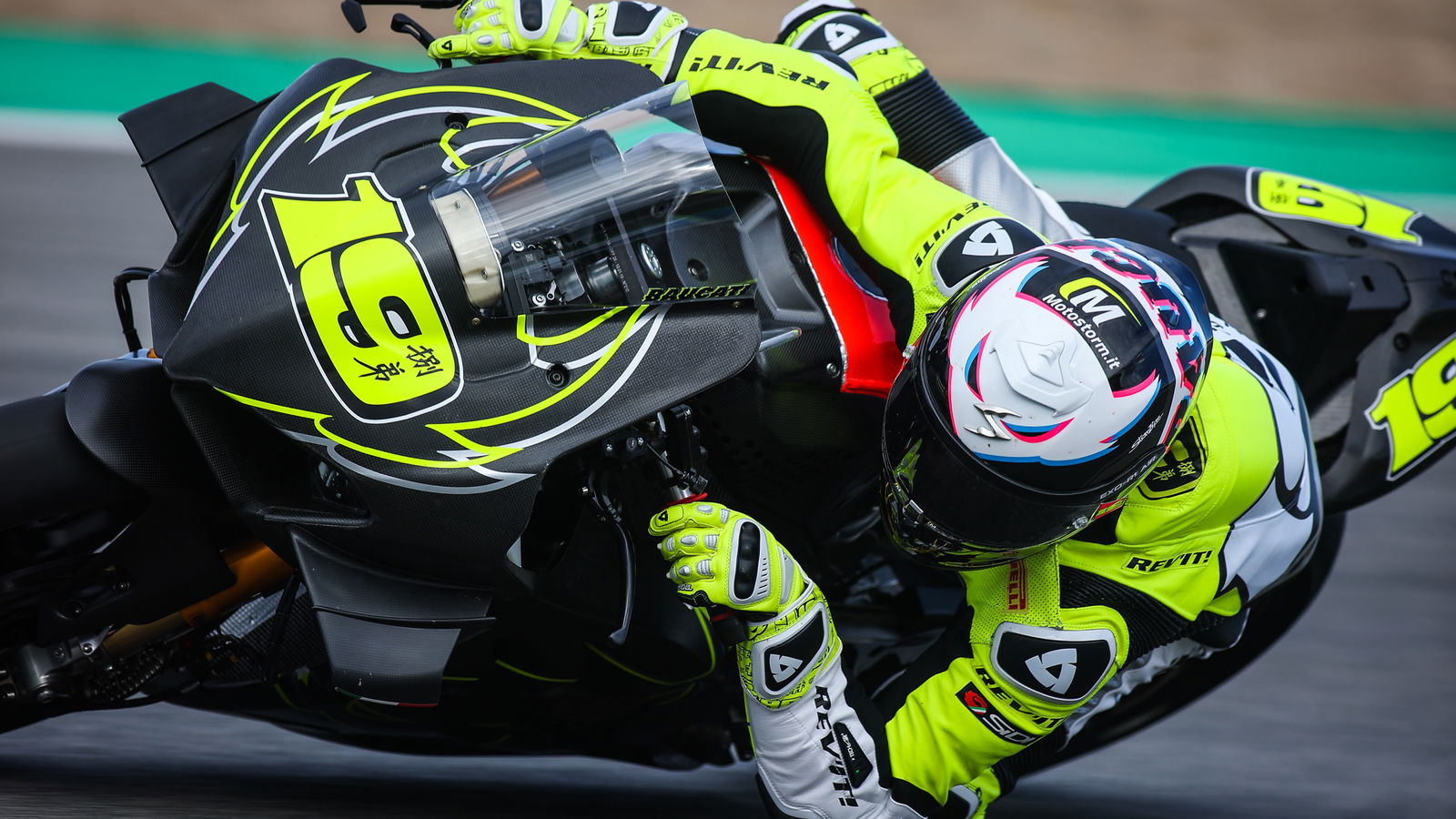 Bautista Melakukan Lap Pertamanya dengan Ducati Sejak 2019