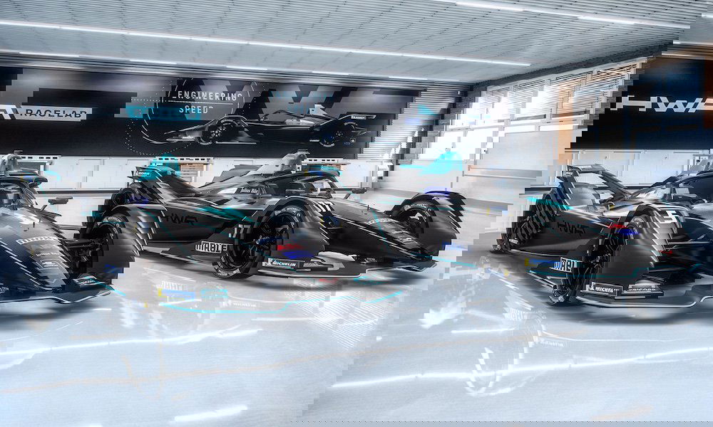 HWA announces Paffett as first Formula E driver for 2018/19
