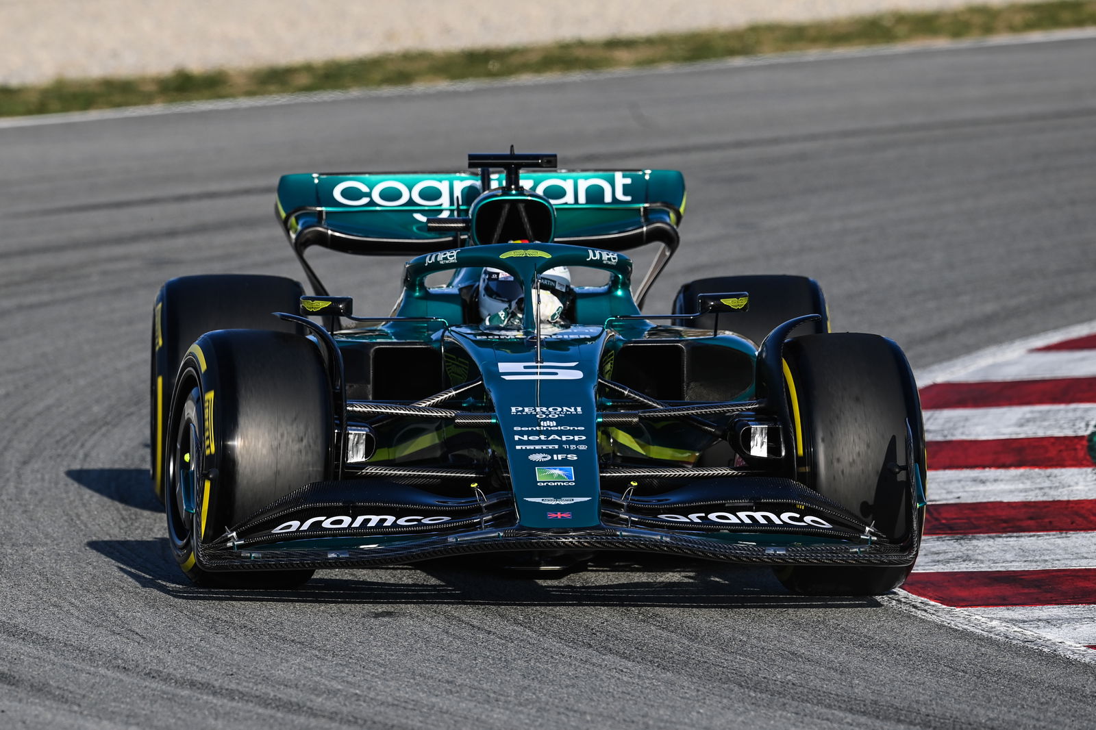Aston Martin F1 boss Krack hopes to persuade Vettel to stay