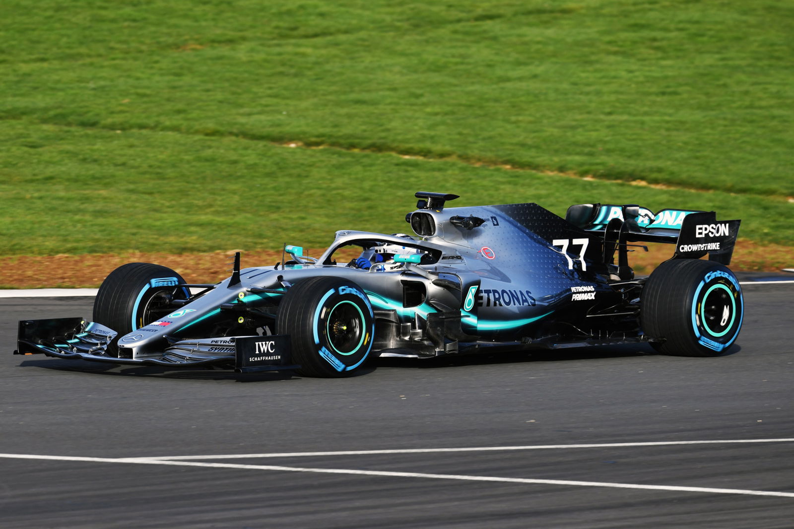 Mercedes F1 reveals W10 car with fresh livery