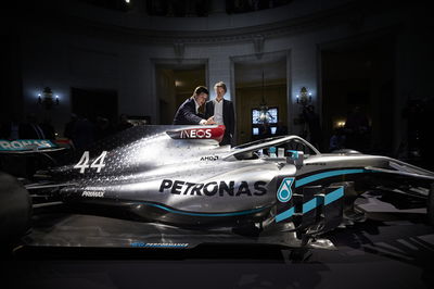 Why all the stars point towards a Mercedes stay in F1