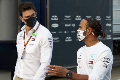 Would Lewis Hamilton really quit F1 while on the verge of history?