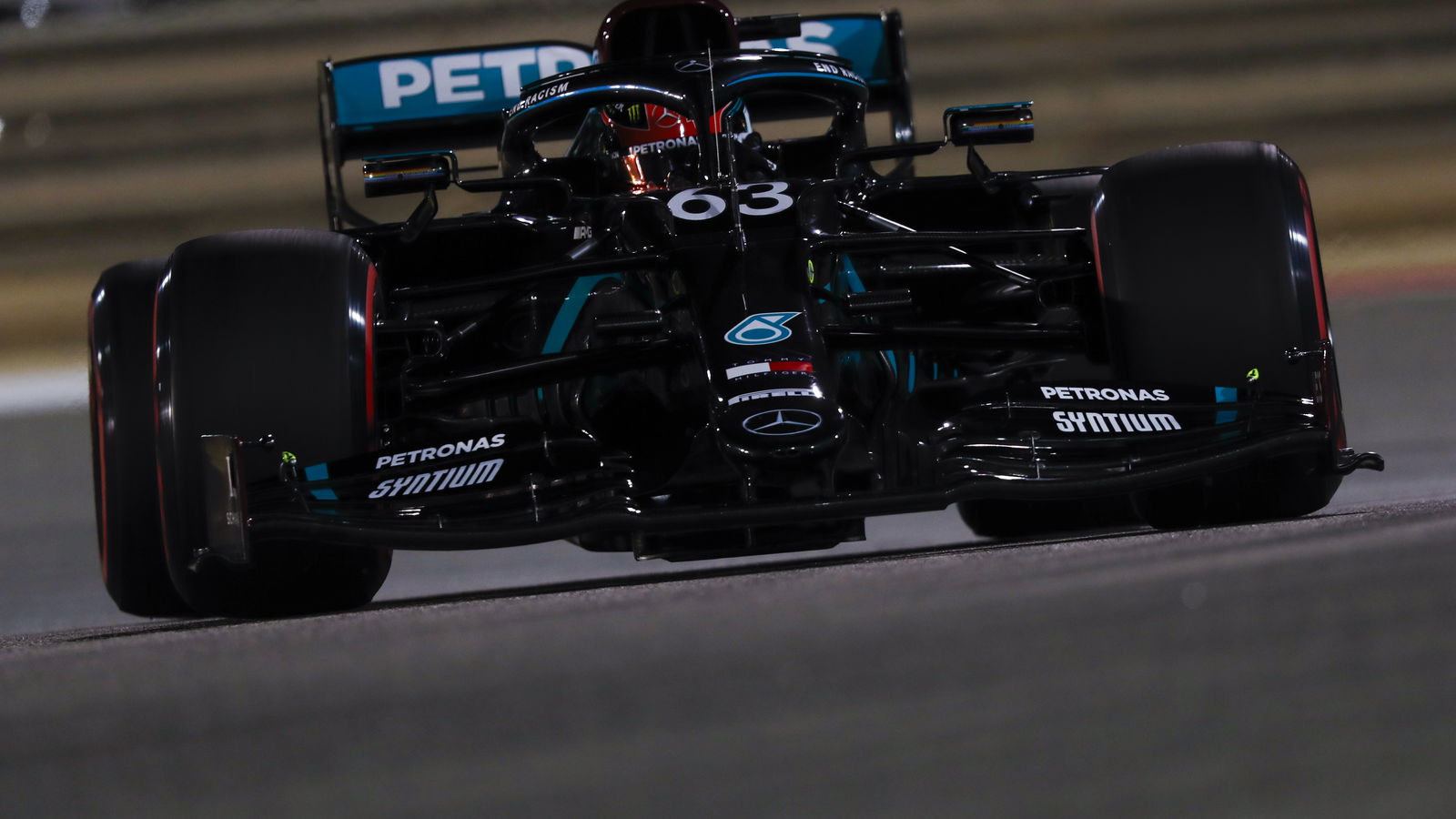 Russell was pressing wrong buttons on Mercedes F1 qualifying debut