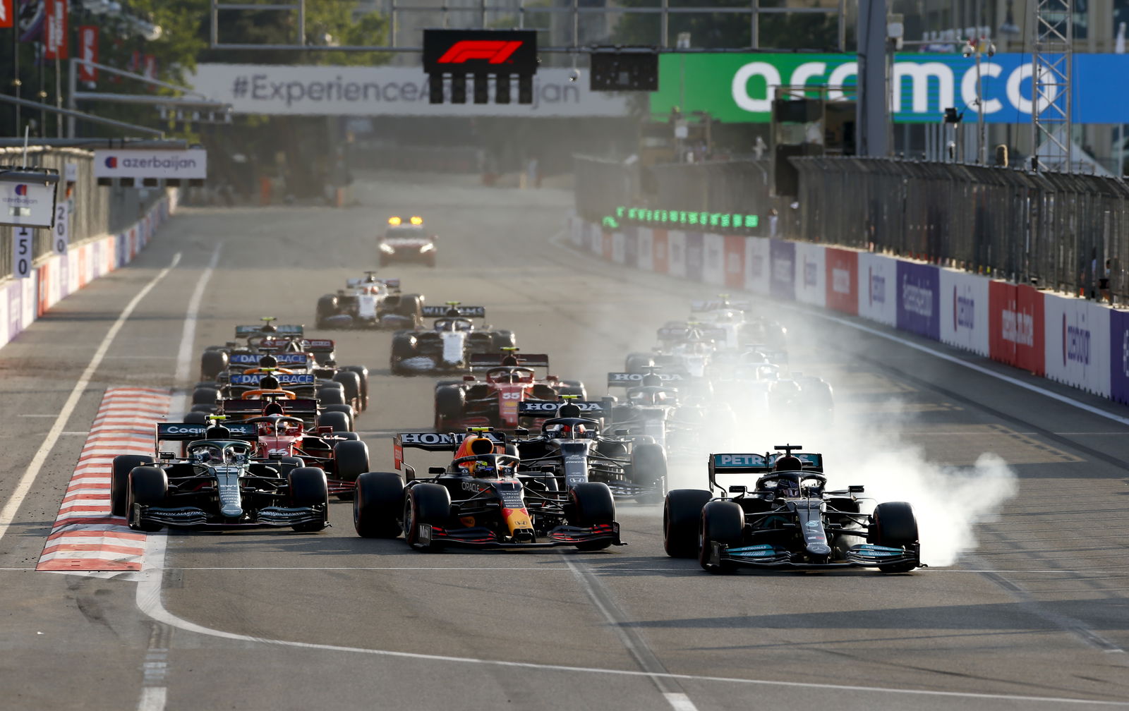 Wolff Sebut Performa Buruk Mercedes di F1 GP Azerbaijan Sulit Diterima