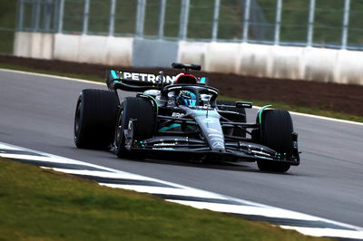 Button Isyaratkan Hamilton Bisa Pensiun Jika Gagal Menang Lagi