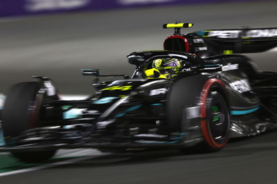 Hamilton Tidak Nyaman dengan Posisi Kokpit Mercedes W14