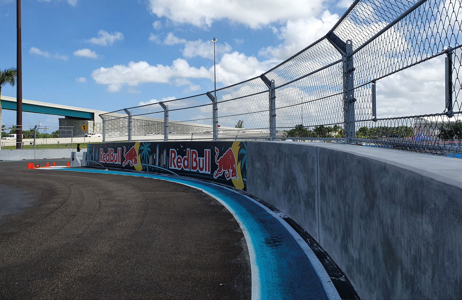 Trek F1 GP Miami Dirancang dengan 'Generator Kesalahan'
