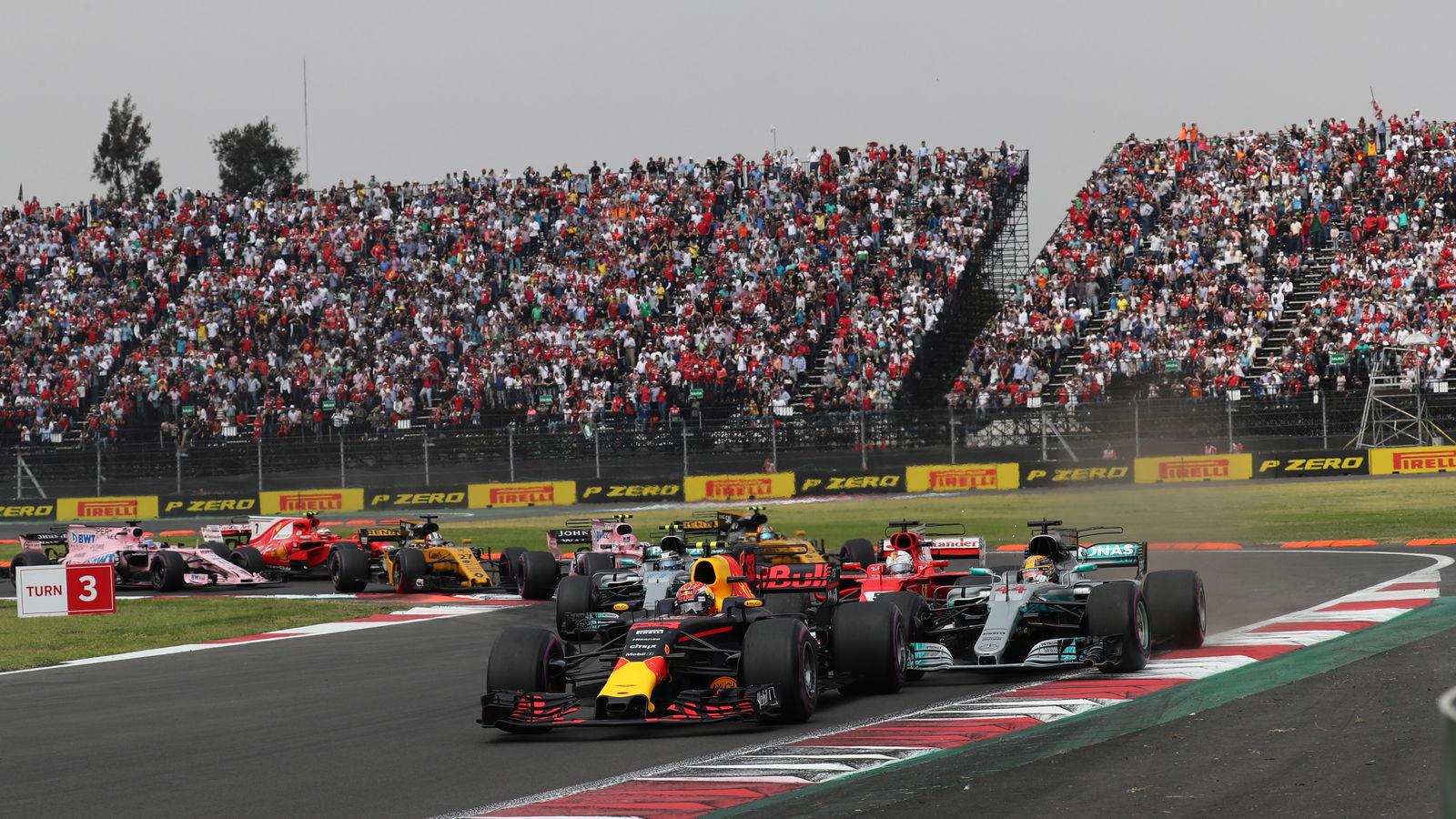 Wolff fears “potential carnage” at start of Mexican GP