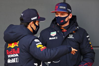 Verstappen Harap Sergio Perez Bantu Red Bull Sulitkan Mercedes