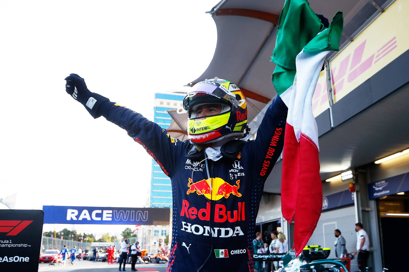 Sergio Perez Sanjung Keterbukaan Albon Sebagai Pembalap Cadangan