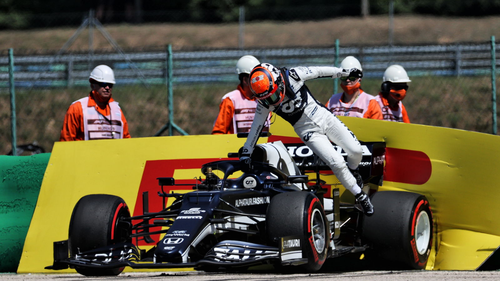 Tsunoda “surprised” by AlphaTauri F1 stay ‘because I keep crashing’