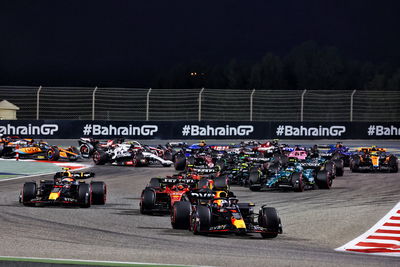 Verstappen eases to Bahrain win, Alonso passes Hamilton for podium