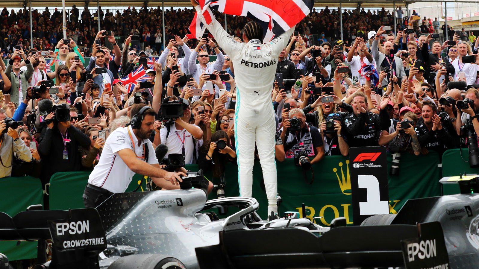 British GP remains on but without F1 fans 