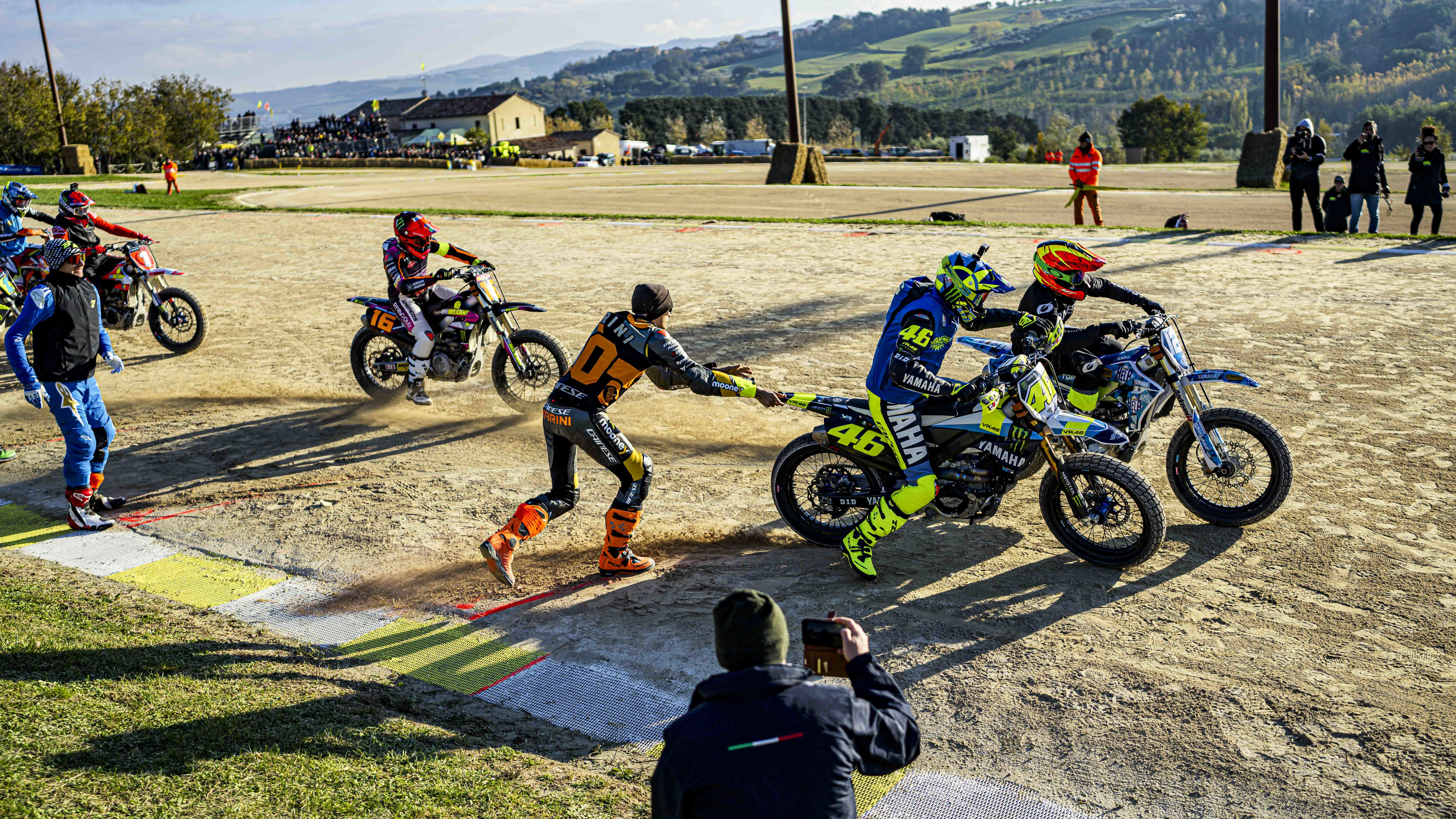 Valentino Rossi at start of 100km of champions 2022