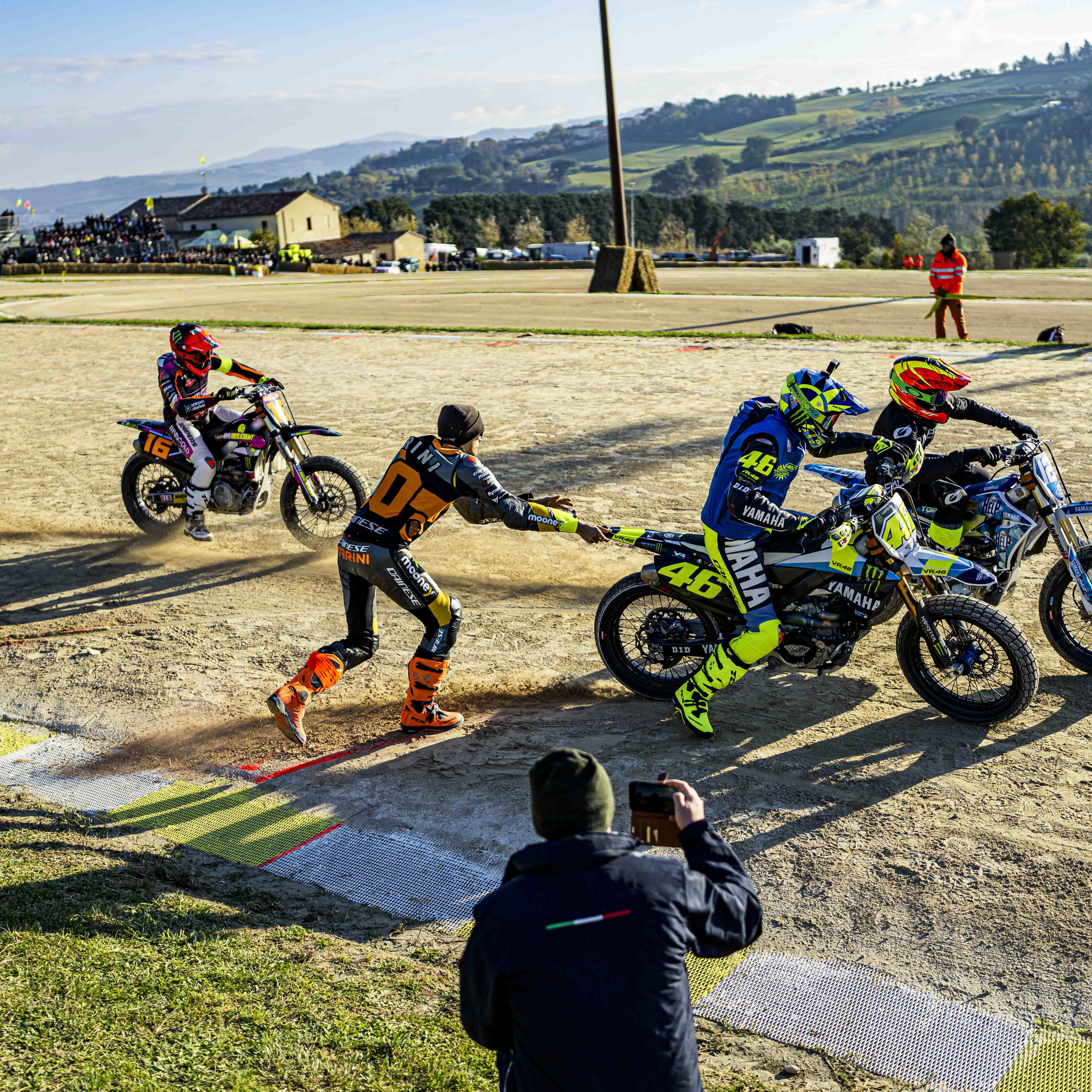 Valentino Rossi at start of 100km of champions 2022