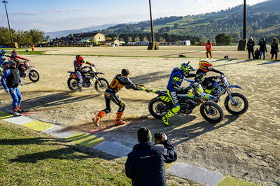 Valentino Rossi at start of 100km of champions 2022