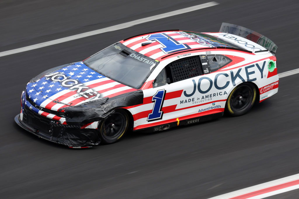 Chase Elliott Scores Thrilling Hometown Victory at Atlanta