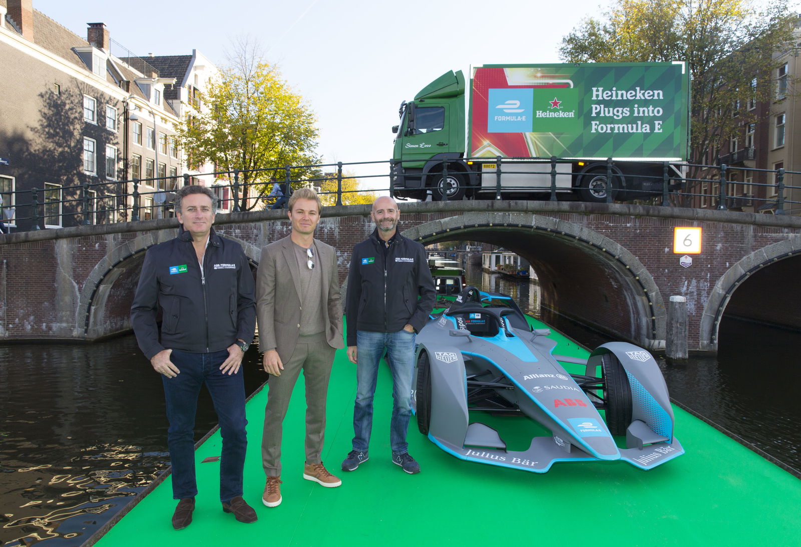 Vandoorne confirmed in HWA Formula E seat for Season 5