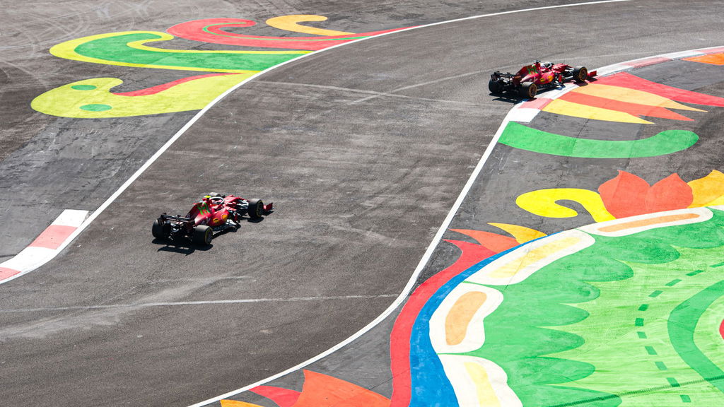 Binotto praises Ferrari’s “team spirit” after drivers follow team orders