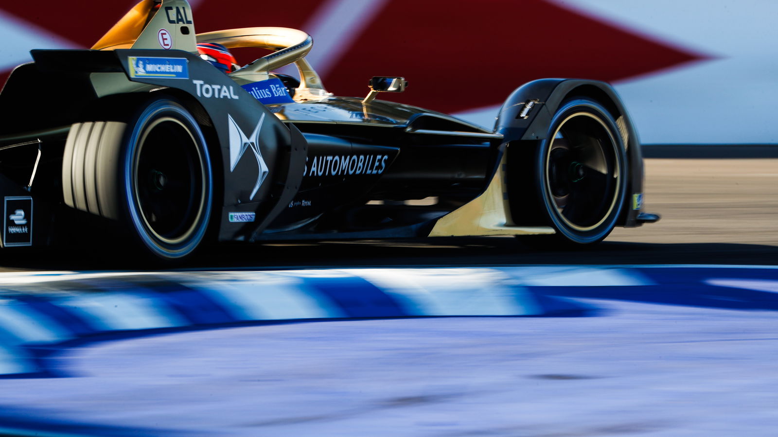 ‘Extremely competitive’ Calderon impresses in Formula E test
