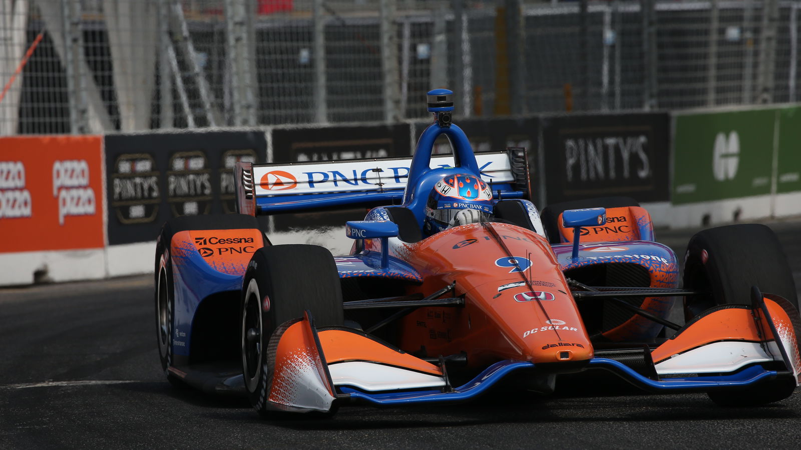 Dixon memperpanjang keunggulan poin IndyCar dengan kemenangan Toronto
