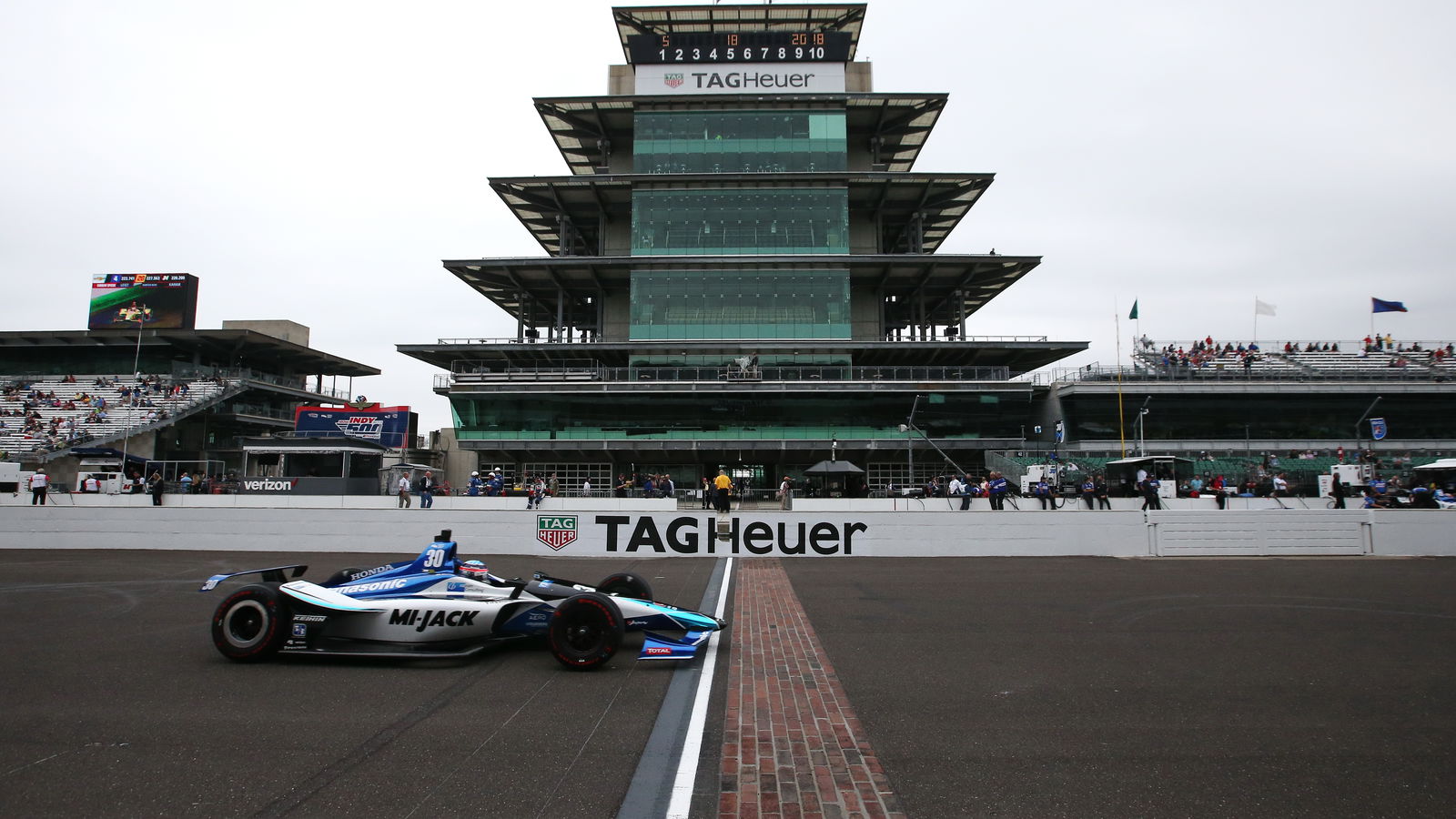 IndyCar to switch to more powerful engines from 2021