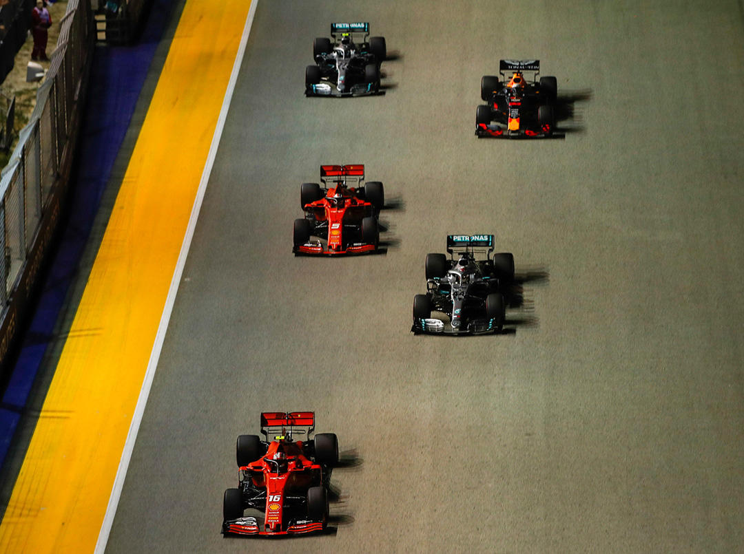 Kedua pembalap Haas itu menjalankan mobil F1 spek Melbourne di Rusia