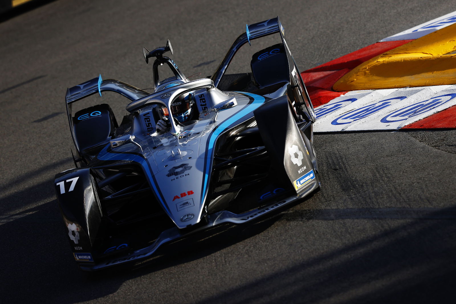 McLaren to “chew on” IndyCar & Extreme E before making Formula E decision