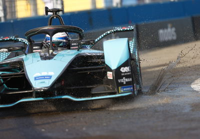 Günther overtakes Cassidy & Vergne to win Formula E New York City E-Prix