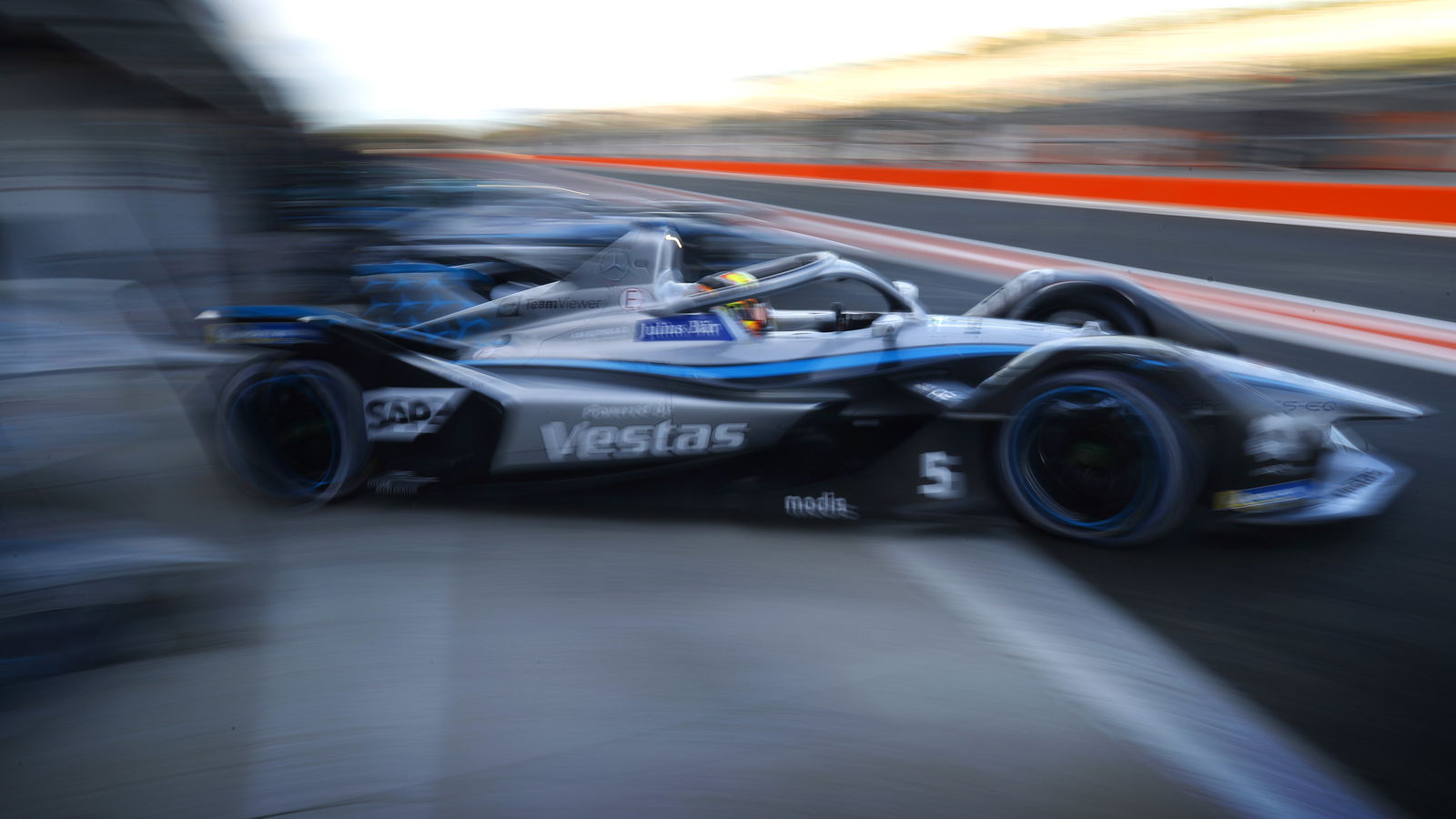 Vandoorne Kalahkan Dennis untuk Pole E-Prix Diriyah 2022