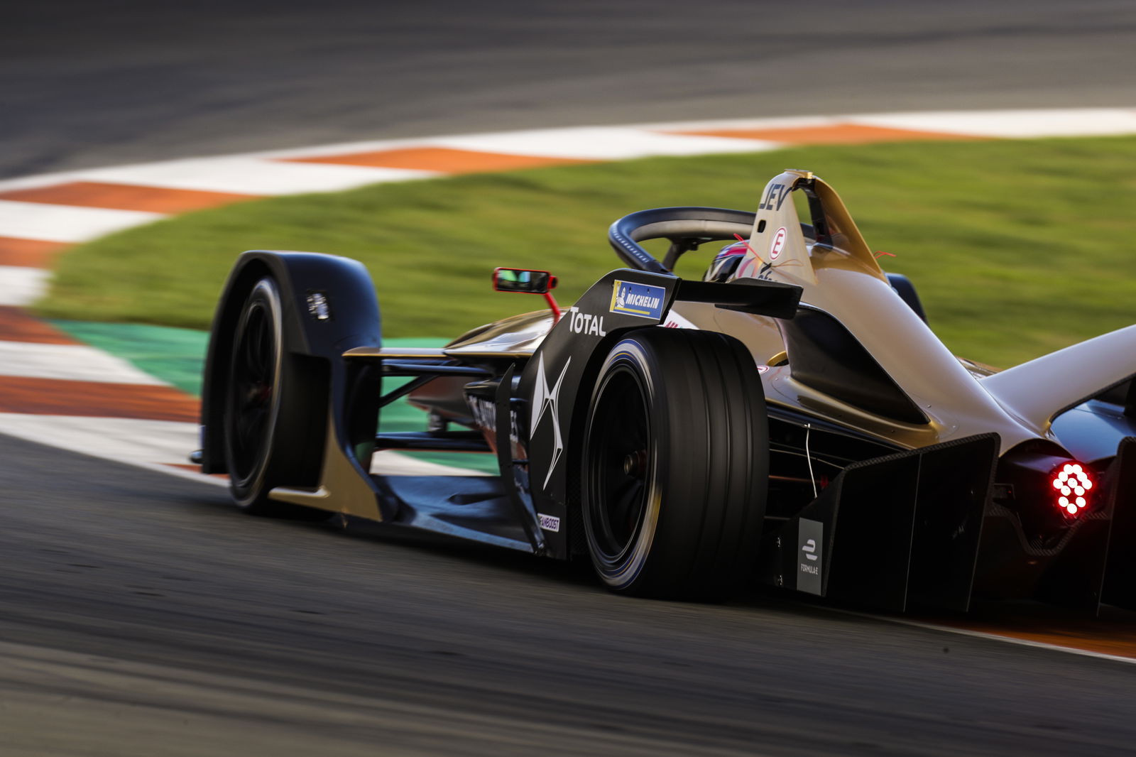 Jaguar confirms 11-car entry list for I-PACE eTROPHY opener