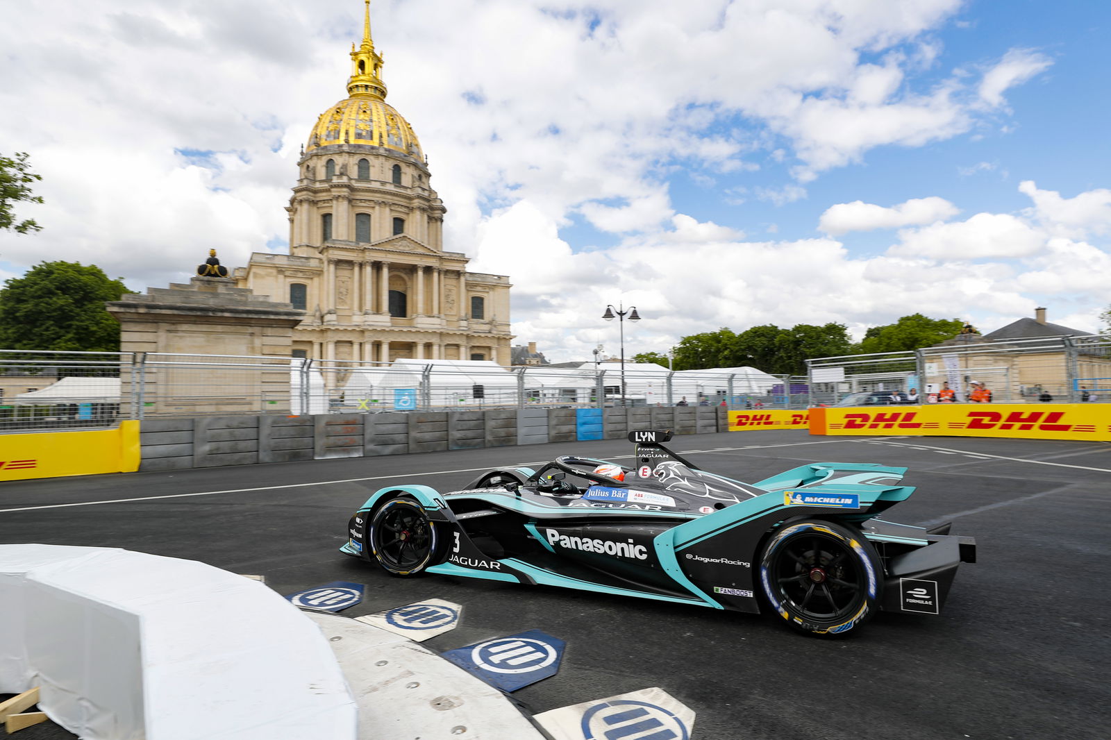 Wehrlein beats Rowland to Paris Formula E pole